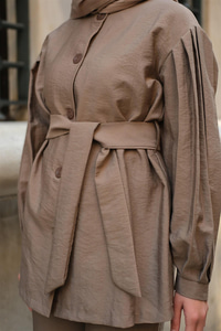 Pile Detaylı Kuşaklı İkili Takım Sütlü Kahve