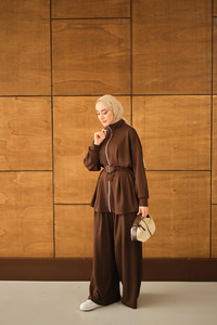 Pile Detaylı Tokalı Takım Kahverengi