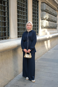 Pile Detaylı Tokalı Takım Lacivert