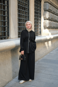 Pile Detaylı Tokalı Takım Siyah