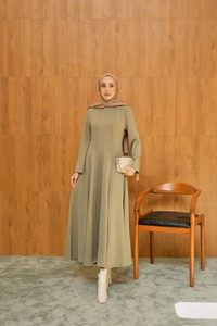 Pile Dikiş Detay Elbise Fıstık Yeşil