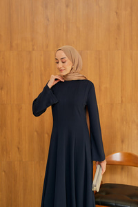 Pile Dikiş Detay Elbise Lacivert