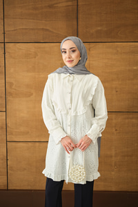 Pile Ve Brode Detay Gömlek Beyaz