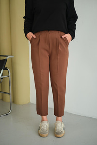 Pileli Düz Paça Pantolon Kahverengi