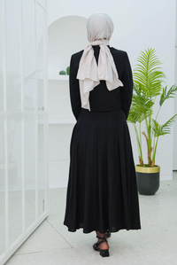 Pileli Etekli Takım Siyah