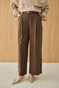 Pileli Kemerli Pantolon Kahverengi