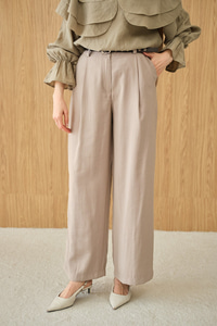 Pileli Kemerli Pantolon Krem