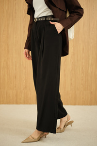 Pileli Kemerli Pantolon Siyah