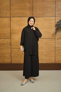 PILISE DETAYLI TAKIM Siyah