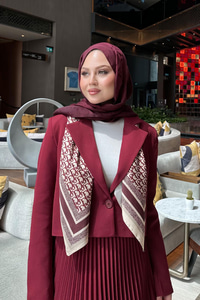 Pilise Etek Ceketli Takım Bordo