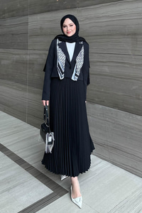 Pilise Etek Ceketli Takım Siyah