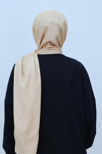 Piramit Desen Jakar Şal Krem