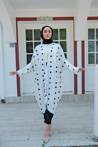 Ponpon Detaylı Hırka Beyaz