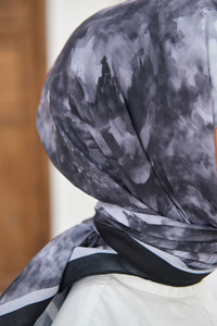 Prizma Çiçek Desen Eşarp Siyah