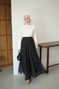 Puantiye Detay Şifon Etek Siyah