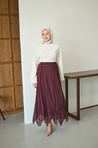 Puantiye Detay Yan Bağcık Şifon Etek Mürdüm