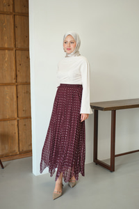 Puantiye Detay Yan Bağcık Şifon Etek Mürdüm