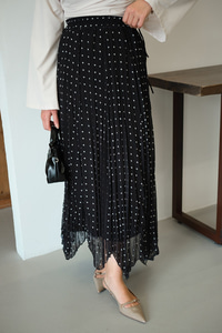 Puantiye Detay Yan Bağcık Şifon Etek Siyah