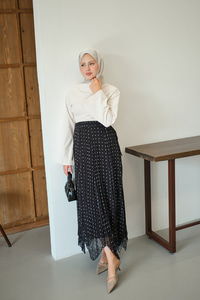 Puantiye Detay Yan Bağcık Şifon Etek Siyah