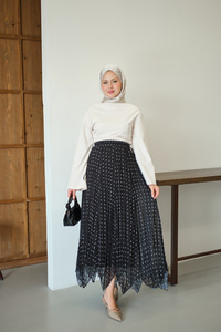 Puantiye Detay Yan Bağcık Şifon Etek Siyah