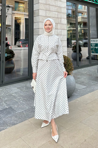 Puantiyeli Fermuarlı Etekli Takım Beyaz