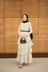 Puantiyeli Kat Kat Kemerli Elbise Beyaz