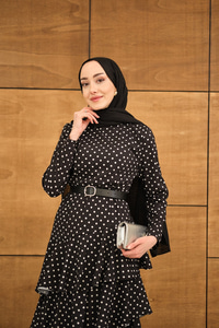 Puantiyeli Kat Kat Kemerli Elbise Siyah