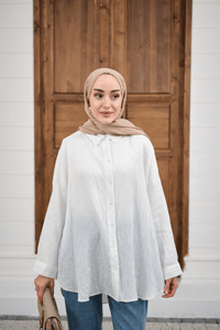 Pul Detaylı Kendinden Desen Gömlek Beyaz