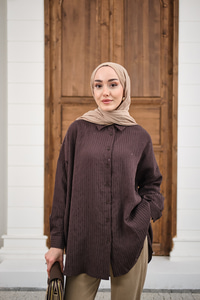 Pul Detaylı Kendinden Desen Gömlek Kahverengi