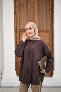 Pul Detaylı Kendinden Desen Gömlek Kahverengi