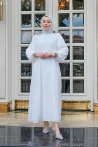 Püskül Desenli Bel Bağlamalı Elbise Beyaz