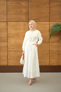 Püskül Detay İkili Takım Beyaz