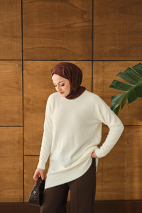 Püsküllü Tunik Beyaz