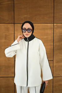 Reglan Kollu İkili Takım Beyaz