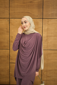 Regular Sıfır Yaka Arka Kesik Detay Takım Gül Kurusu