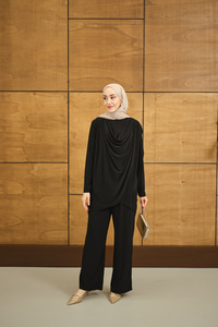 Regular Sıfır Yaka Arka Kesik Detay Takım Siyah