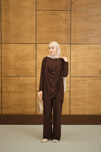 Regular Sıfır Yaka Arka Kesik Detay Takım Acı Kahve