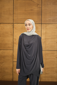 Regular Sıfır Yaka Arka Kesik Detay Takım Gri