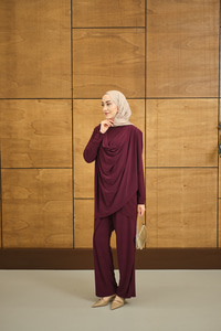 Regular Sıfır Yaka Arka Kesik Detay Takım Mürdüm