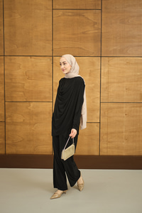 Regular Sıfır Yaka Arka Kesik Detay Takım Siyah