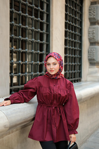 Robadan Büzgü Detaylı Balon Kol Gömlek Bordo