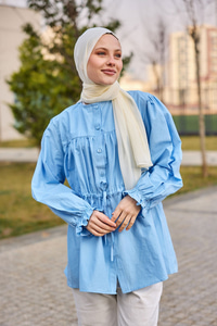Robadan Büzgü Detaylı Balon Kol Gömlek Mavi