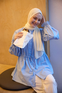 Robadan Büzgü Detaylı Balon Kol Gömlek Mavi