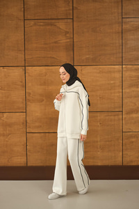 Robası Biyeli Takım Beyaz