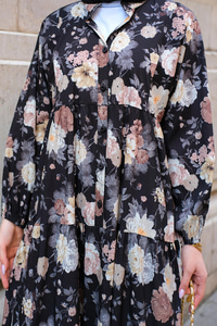 Rose Desenli Elbise Siyah