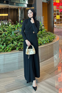 Rosey Broşlu Elbise Siyah