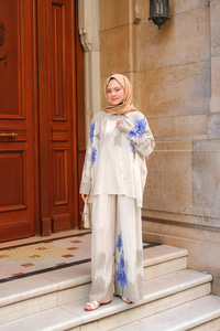 Sakura Desen İkili Takım Krem