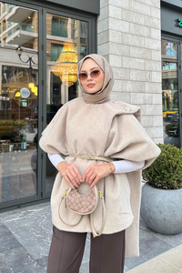 Şal Detay Kemerli Yelek Krem