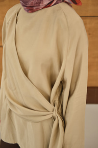 Şal Detay Yandan Bağlamalı Bluz Vizon