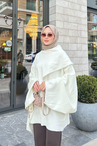 Şal Detaylı Kazak Beyaz